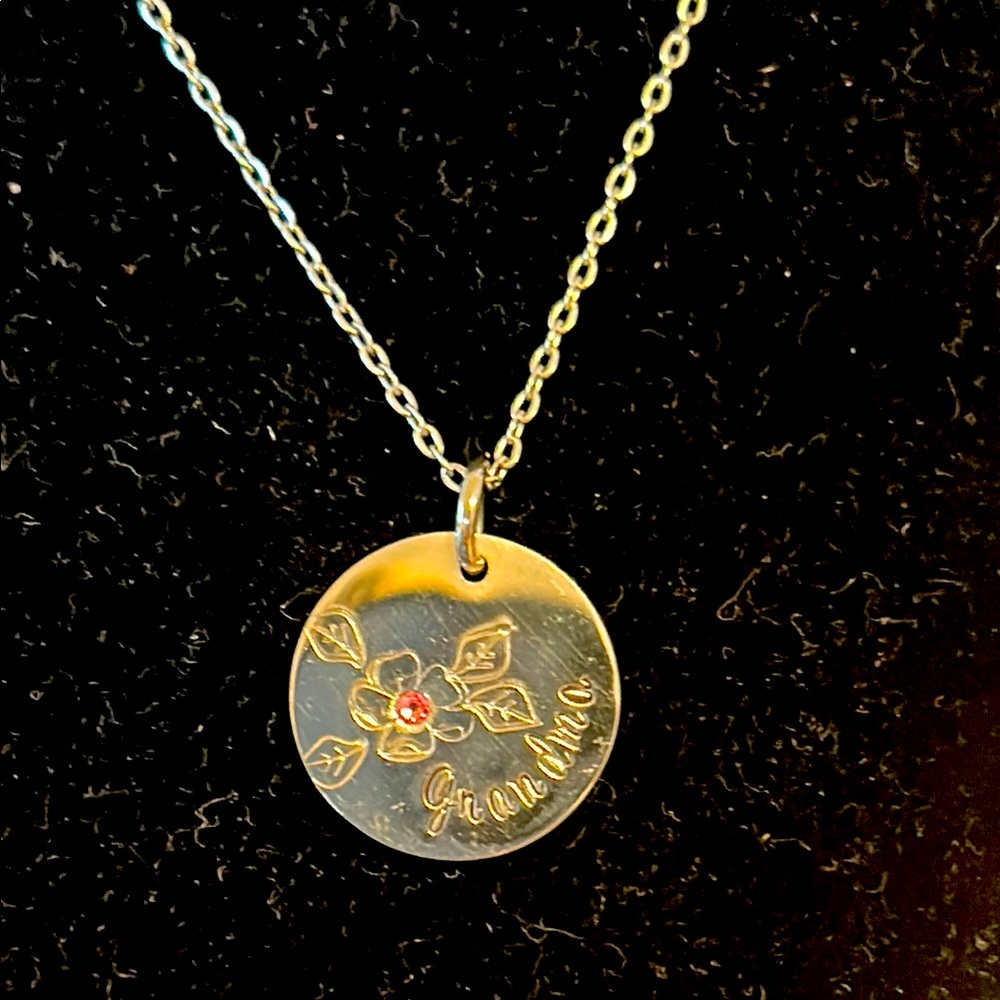 Grandma Pendant Etched Floral Pink Crystal